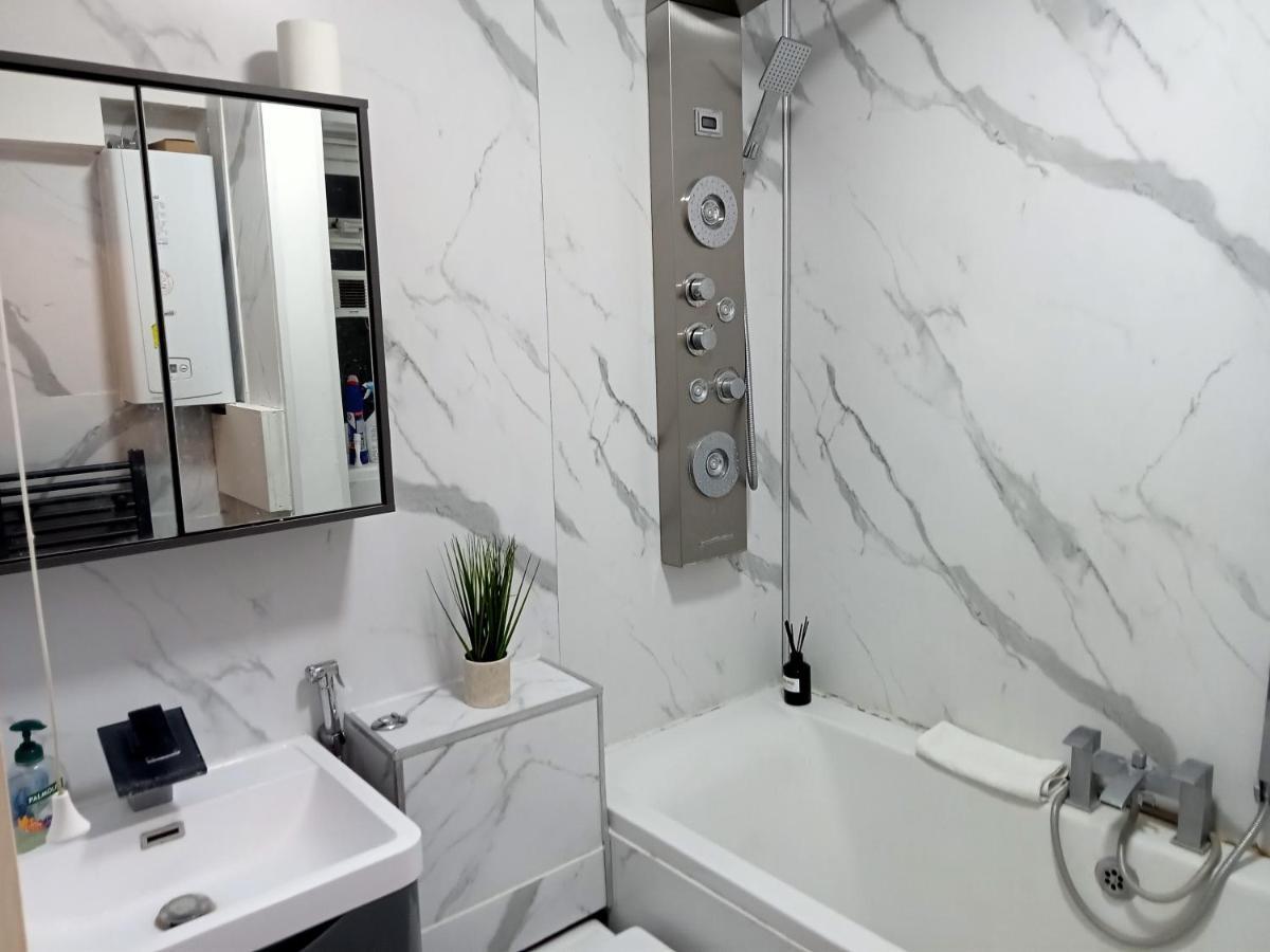 Studio Apartment In London, Bethnal Green 외부 사진