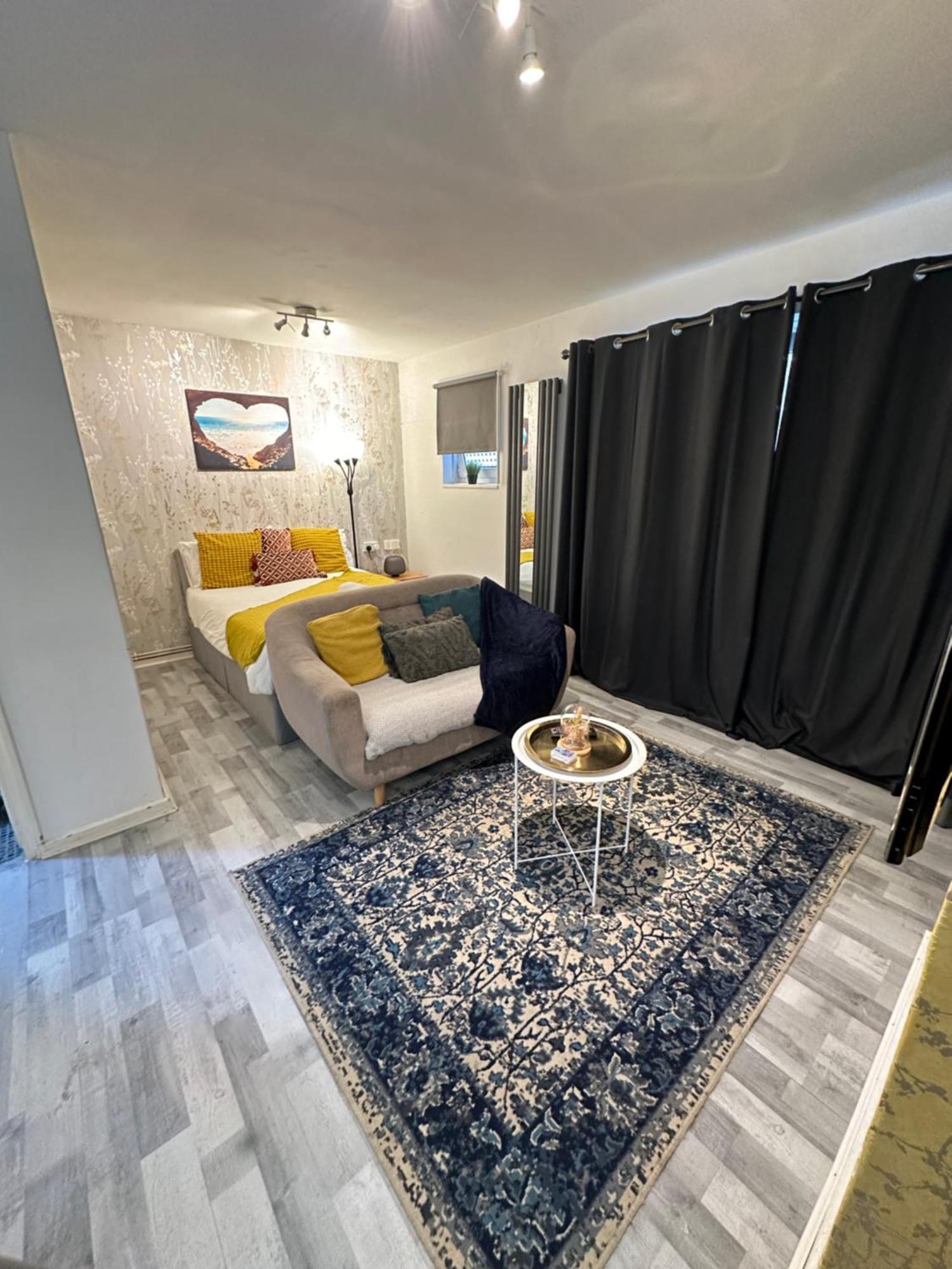 Studio Apartment In London, Bethnal Green 외부 사진